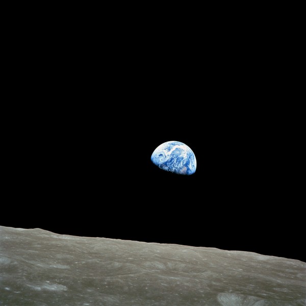 Apollo-8-premiere-photo-terre